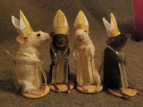 Taxidermied Mice Chess Set Incredible