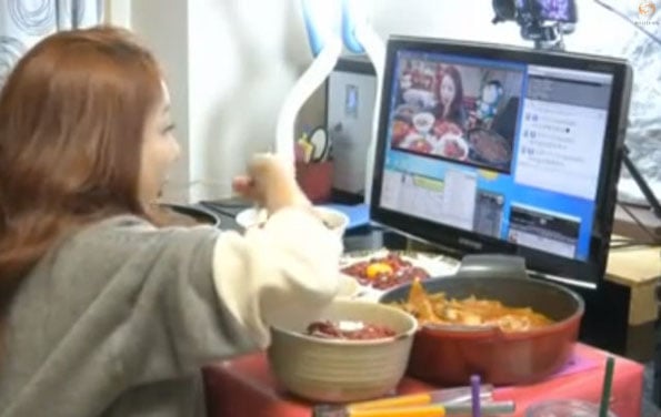 Girl Makes Bank Eating On Camera