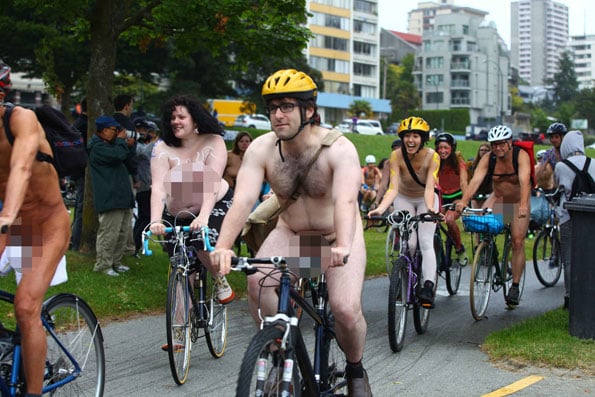 world-naked-bicycle-ride-4