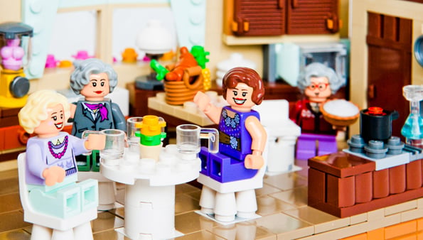 golden-girls-lego-5