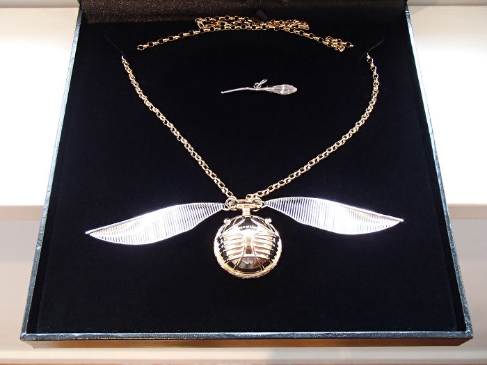 golden-snitch-engagement-ring-box