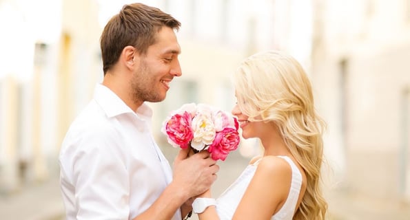 boy proposing girl