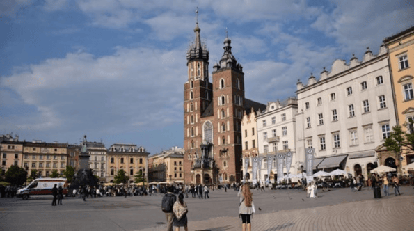 Those vintage-looking towns