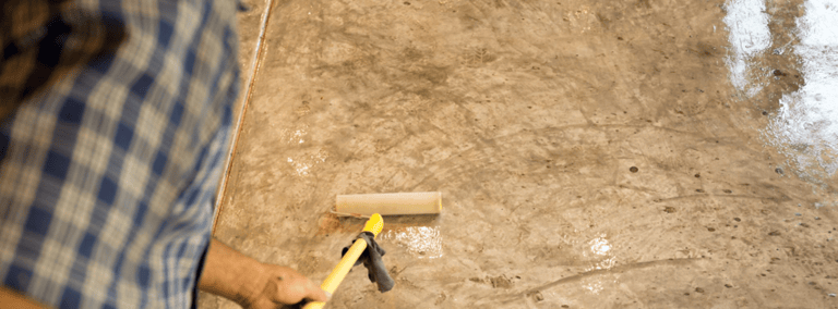 Importance and steps to follow while applying sealer with a roller?