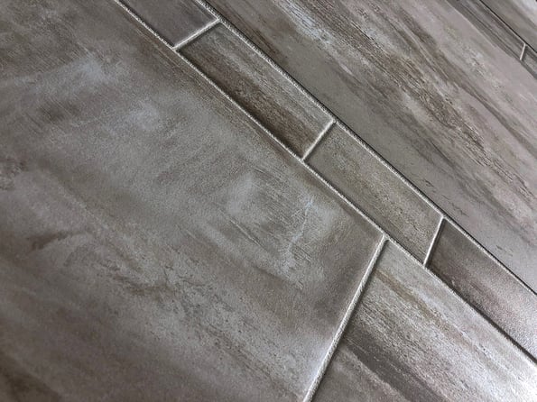 floor, tiles, floor tile, tile floor, Modern tiles. Bathroom wall tiles with grout. Bathroom custom notch. Big tiles installed in my bathroom. Horizontal bathroom tiles. Wall or floor bathroom tiles. bathroom shower base. bathroom tiles.