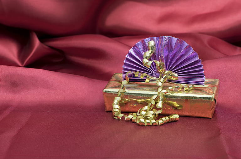 How to Choose Art-Inspired Gifts That Show Your Loved Ones You Care