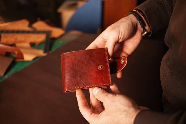 Beautiful genuine leather purse, leather workshop, with your own hands, DIY instruction, manual labor, professional work, goods for sale. gift for man