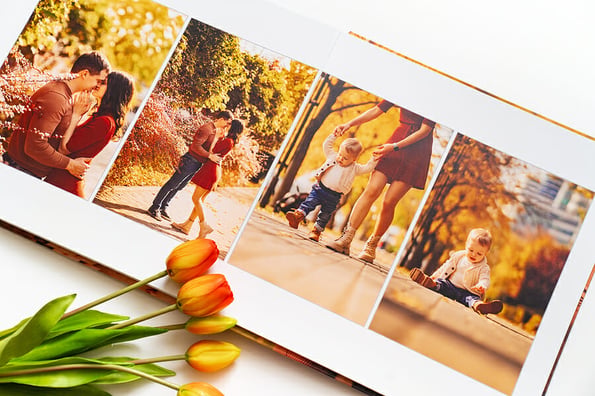 calendar for 2022 with a photo of boy and photobook from a family photo shoot.