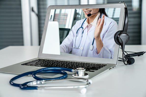 Telemedicine service online video call for doctor to actively chat with patient via remote healthcare consultant software . People can use app to contact doctors for virtual meeting from home .