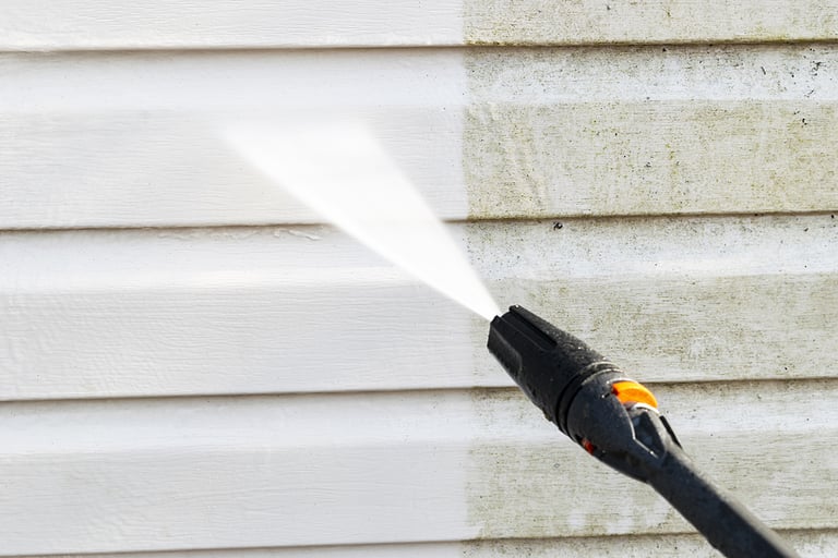 Expert Tips for Choosing the Right Power Washing Equipment