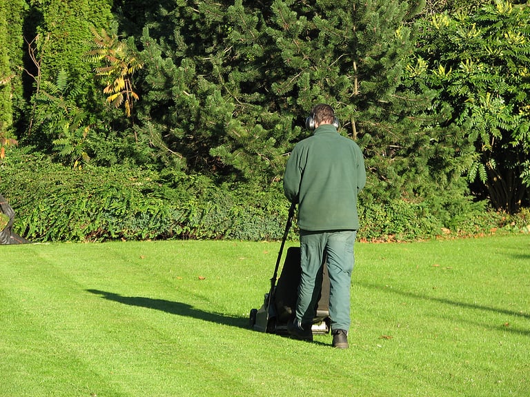 How to Choose the Right Parts for Your Motor Mower Repairs