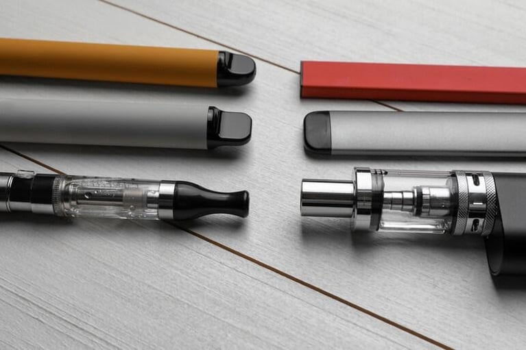 Compact vs. High-Capacity Prefilled Vapes: Is a Smaller Device Worth It?