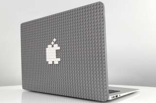 This LEGO MacBook Case Is Going On Your “DO NEED” List