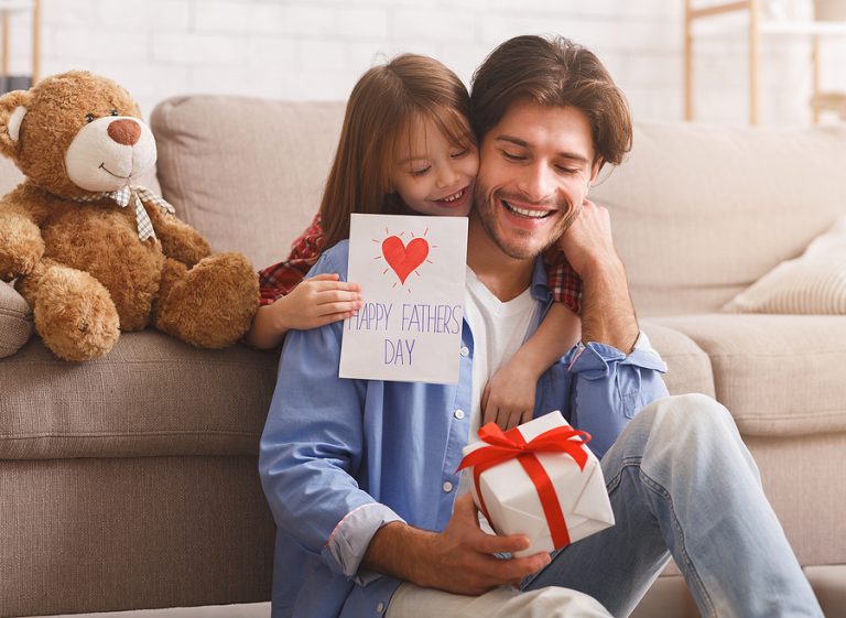 6 Gift Ideas For Grandparents That Will Make Them Happy