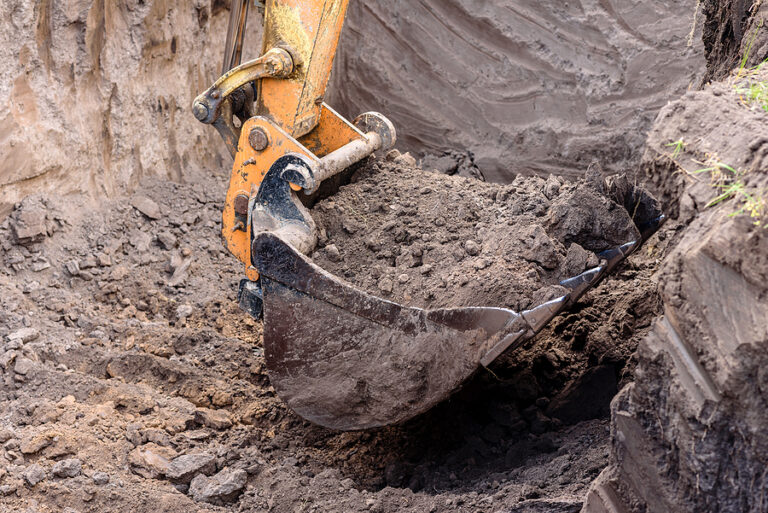 How Does an Excavator Work?