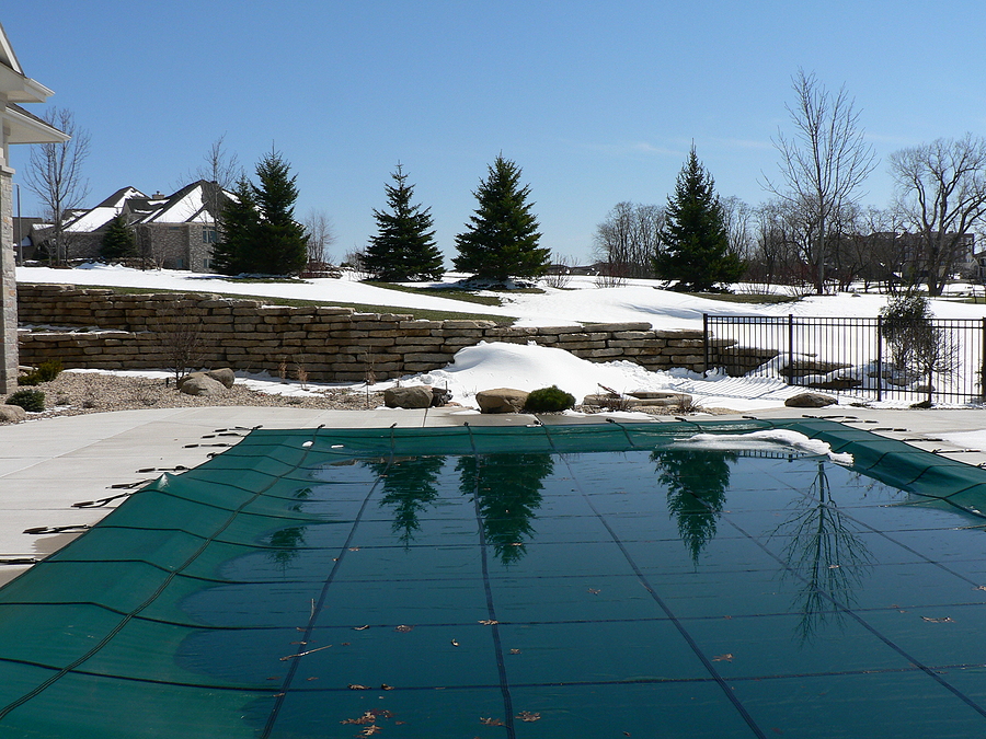 How To Safeguard Your Pool Cover In The Winter?