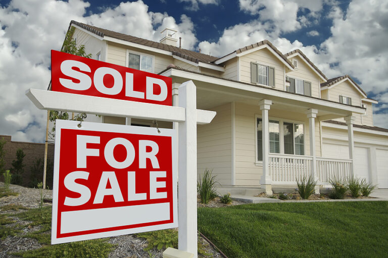 4 Expert Tips to Make Home Selling Stress-Free