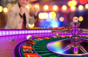 Top Benefits That Come With Playing At Online Casinos