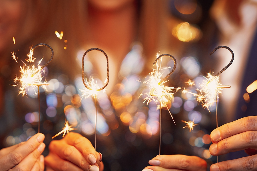 Throw a Fuss-Free New Year’s Eve Party with These Simple Tips