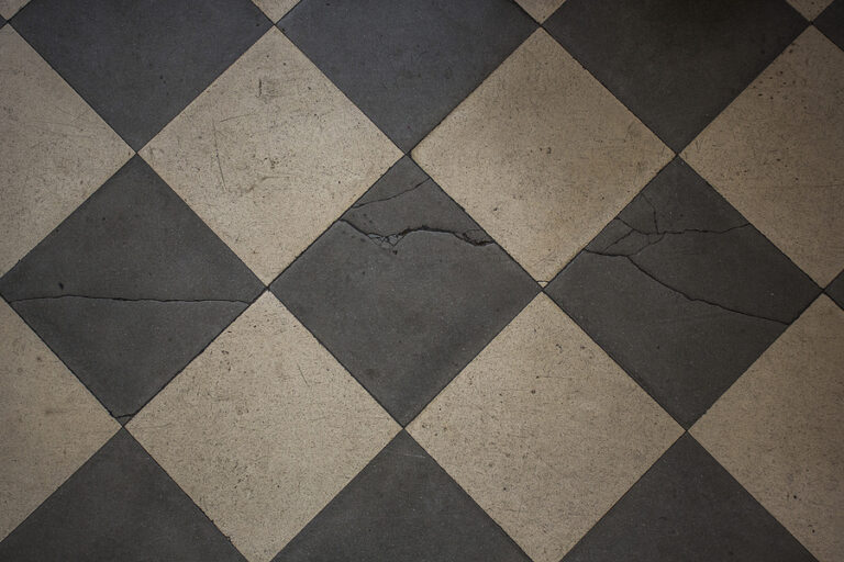 How to choose the best tile and restoration company