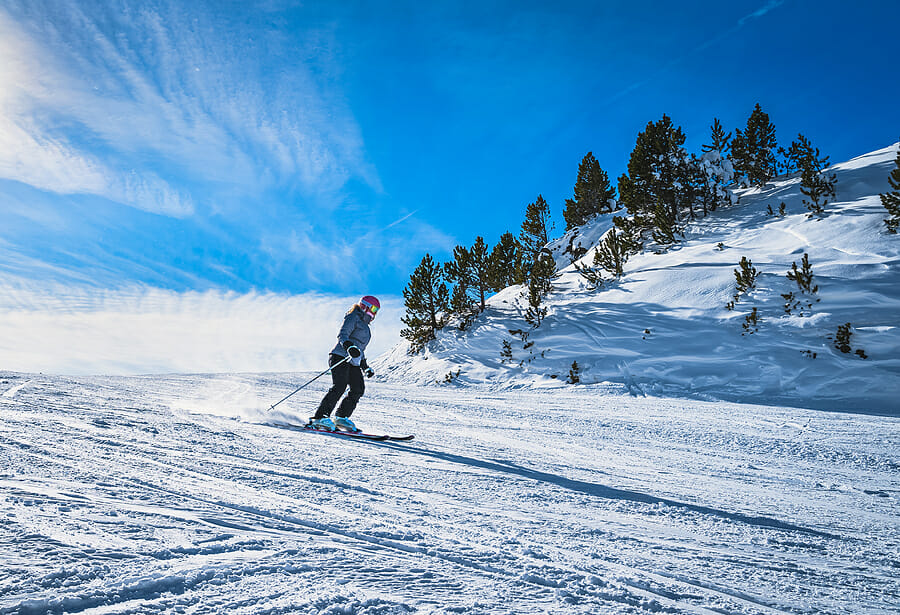 6 Best Reasons to try Skiing Once in Life  