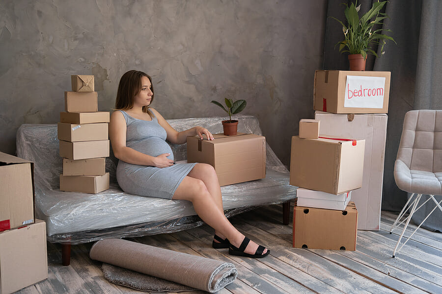Moving While Pregnant: How to Keep Your Cool and Stay Organized