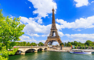 Flights to Paris: Tips for a Memorable Trip