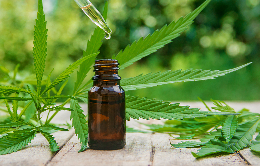 What Is Tincture: Recipes, Uses, Benefits, and Types